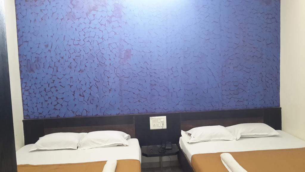 Hotel Sai Galaxy Inn Shirdi Extérieur photo