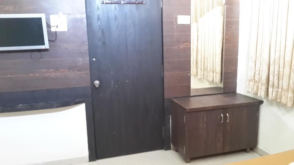 Hotel Sai Galaxy Inn Shirdi Extérieur photo