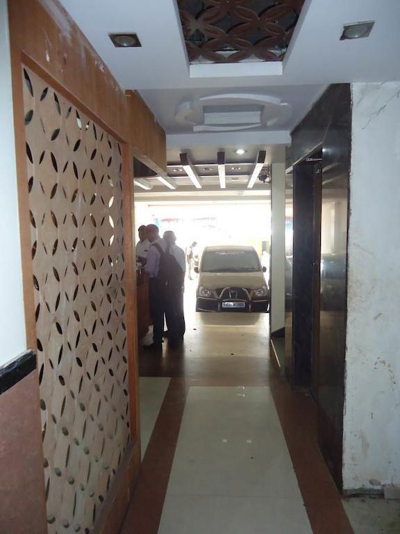 Hotel Sai Galaxy Inn Shirdi Extérieur photo