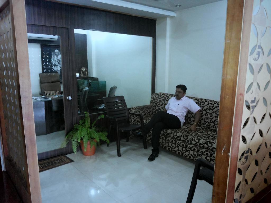 Hotel Sai Galaxy Inn Shirdi Extérieur photo