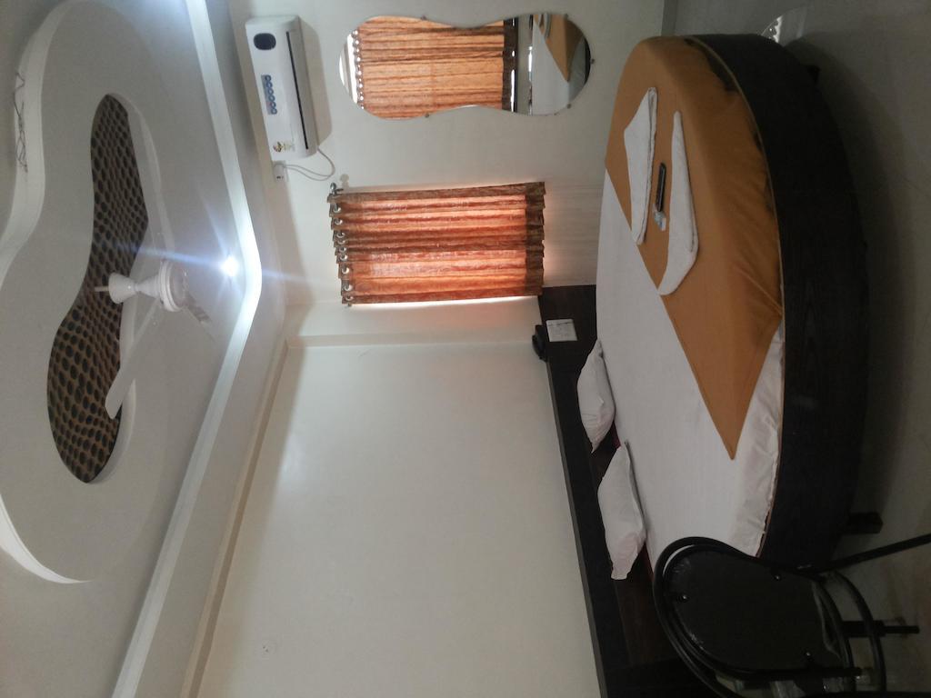 Hotel Sai Galaxy Inn Shirdi Extérieur photo