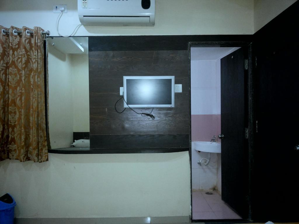Hotel Sai Galaxy Inn Shirdi Chambre photo