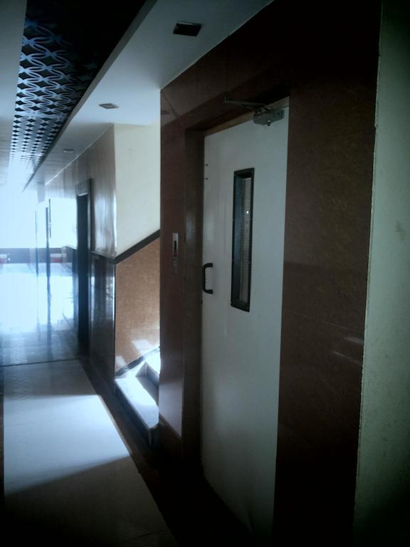 Hotel Sai Galaxy Inn Shirdi Extérieur photo