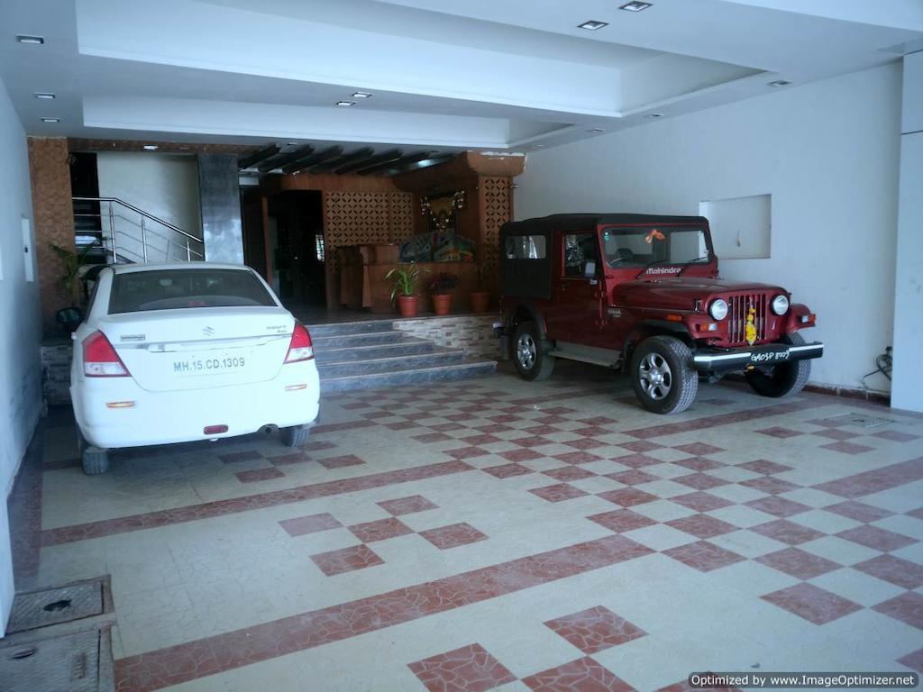 Hotel Sai Galaxy Inn Shirdi Extérieur photo